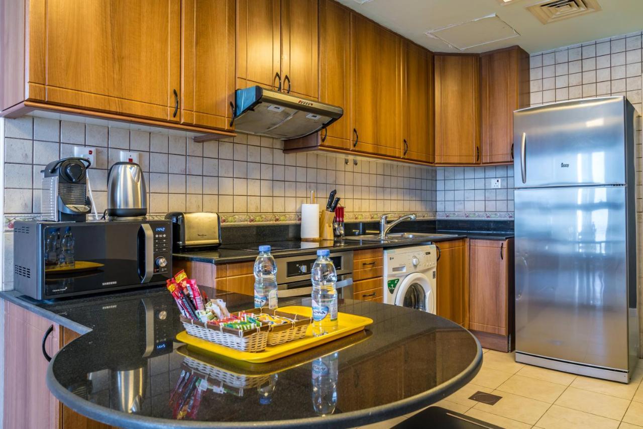 Yanjoon Holiday Homes - Princess Tower Apartments Dubai Esterno foto