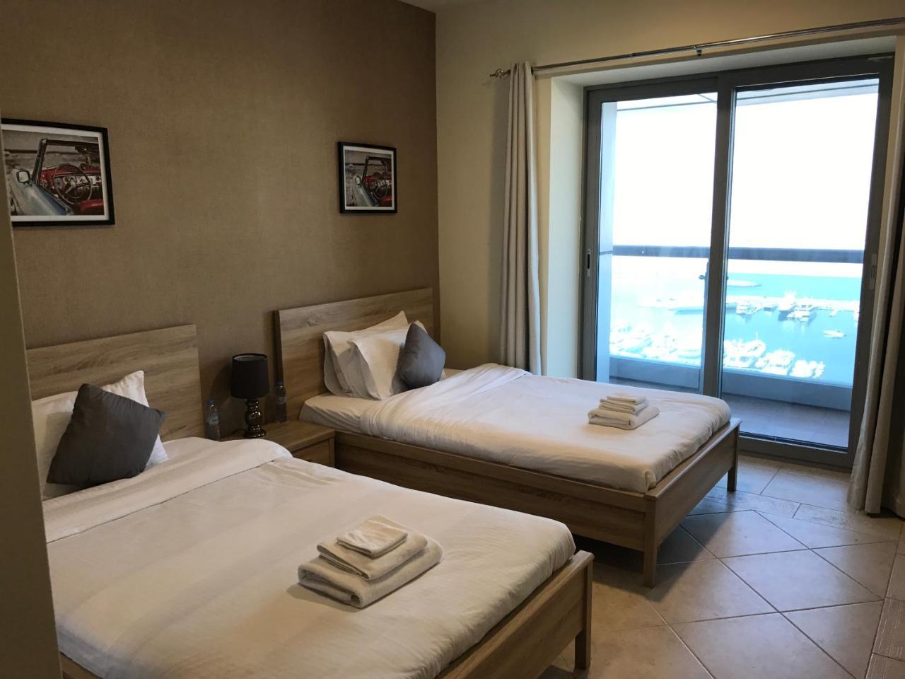 Yanjoon Holiday Homes - Princess Tower Apartments Dubai Esterno foto
