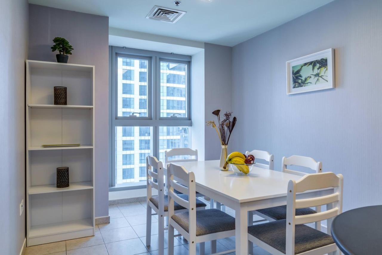 Yanjoon Holiday Homes - Princess Tower Apartments Dubai Esterno foto