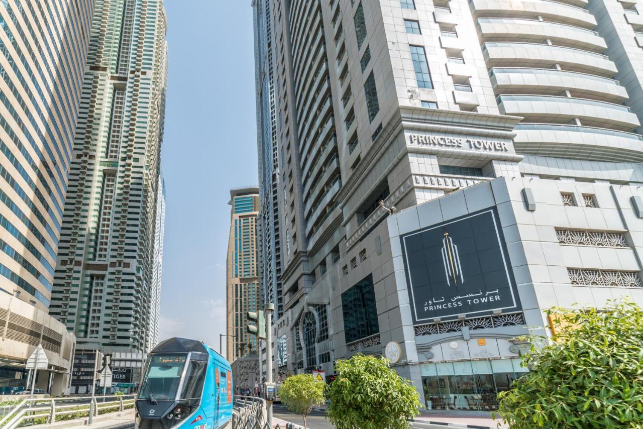 Yanjoon Holiday Homes - Princess Tower Apartments Dubai Esterno foto